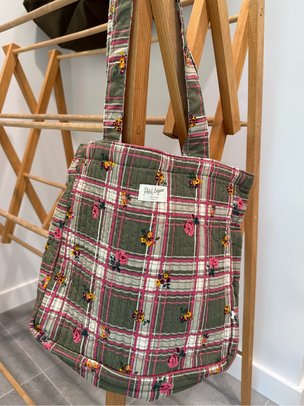NWOT Sézane Plaid Floral green and pink tote bag